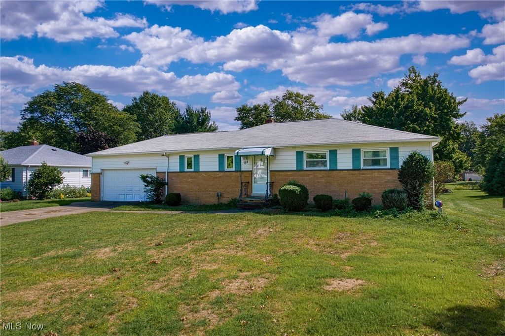 Photo of 759 Cheriton Drive, Highland Heights, OH 44143 (MLS # 5154832)