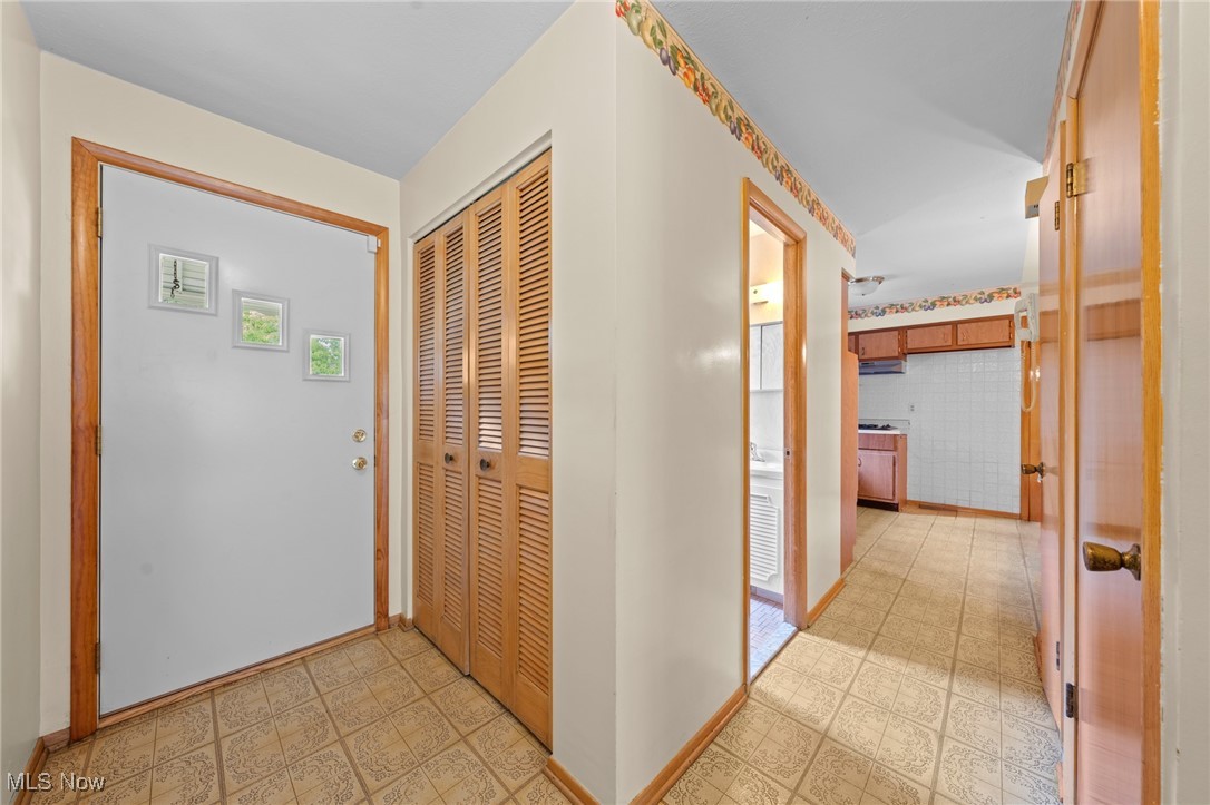 Highland Heights, Ohio 44143, United States, 3 Bedrooms Bedrooms, ,2 BathroomsBathrooms,Residential,Pending,235468