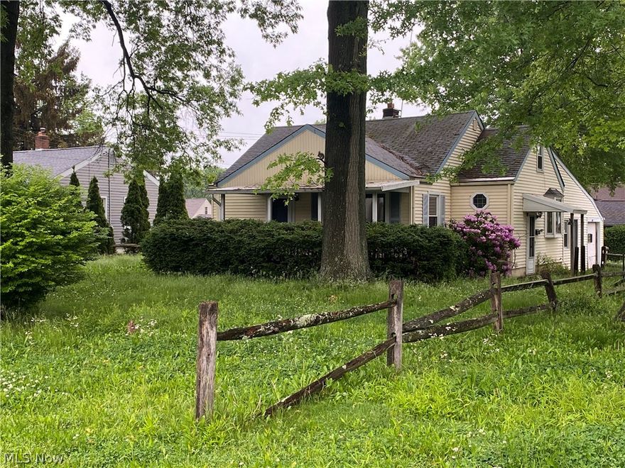 Excellent opportunity for first time homebuyers and or investors.  This Ranch in Boardman School District is waiting for someone to make it their own.  New, modern, laminate floor, Fresh Paint, Updated Tile Backsplash and Ceiling Fan in the Lovely Eat-In Kitchen.  Hardwood flooring throughout the Living Room, hallway and Bedrooms.  The Full bath features a newer Fiberglass Shower/Tub Surround and a Laundry Chute. There is a Full, Clean basement which hosts the Laundry area with Newer Washer and Dryer and a Double Utility Sink.  Located in a great neighborhood on a corner lot, close to shopping and restaurants.  Call today for a private showing before it is gone!!