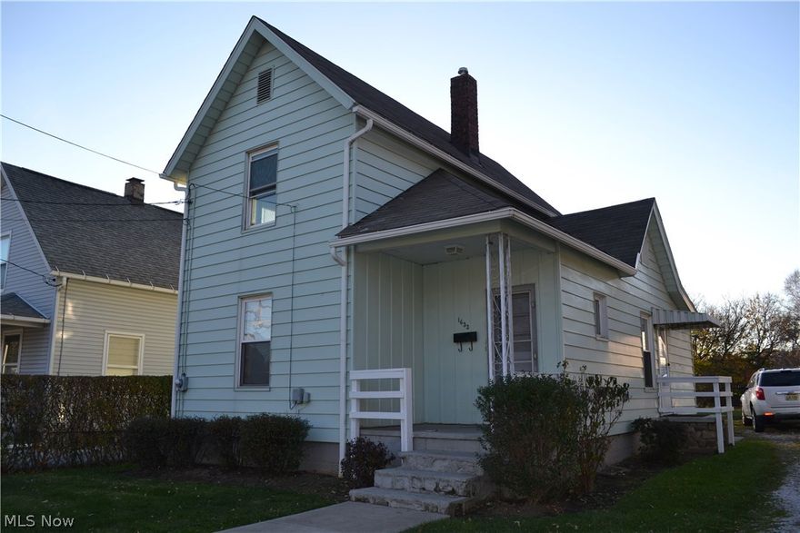 This cute 2-bedroom home is conveniently located by the highway giving you easy access to Belden, Canton, or Massillon in minutes.  The first floor features a nicely sized kitchen with a stove and frig, family room, dining room and bathroom with a tub/shower combo plus lots of storage.  Upstairs are both nicely sized bedrooms with newer carpet and closets.  $250 non-refundable pet deposit in addition to $25 extra pr pet per month.