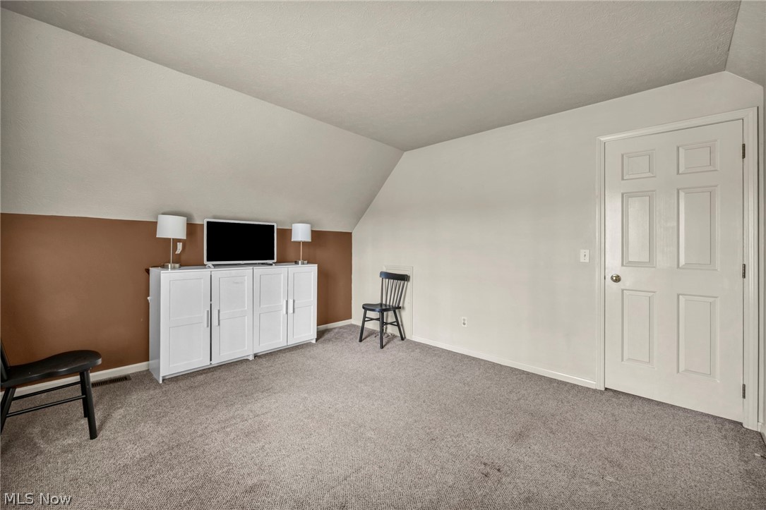 Pinetree Lane Condo - Residential