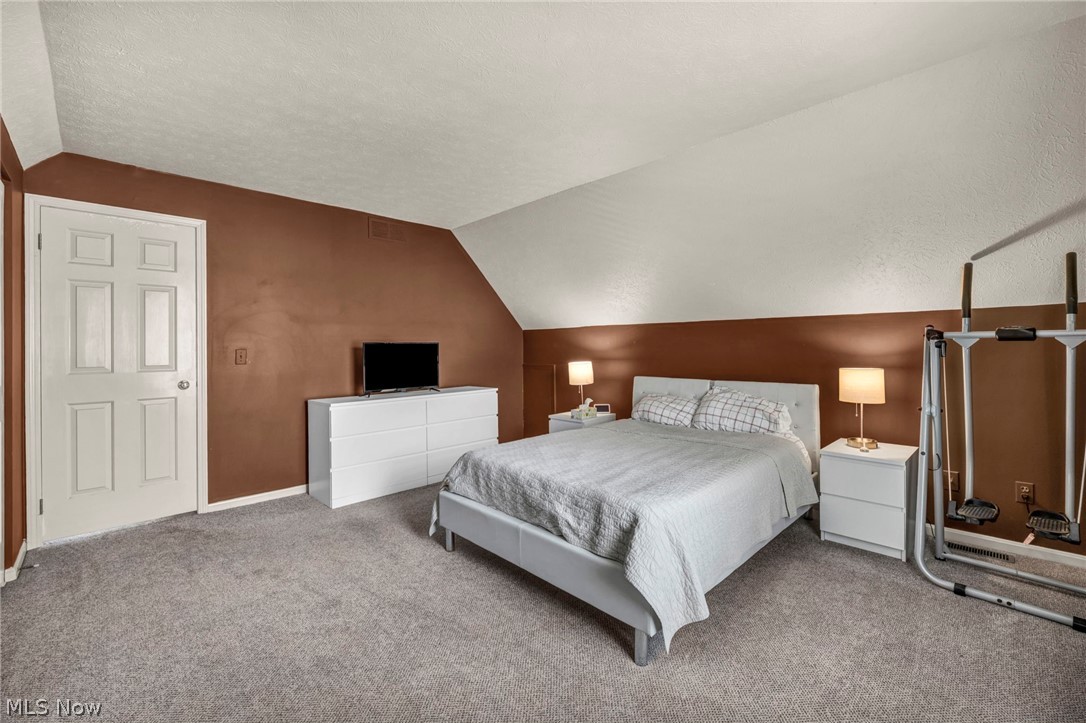 Pinetree Lane Condo - Residential