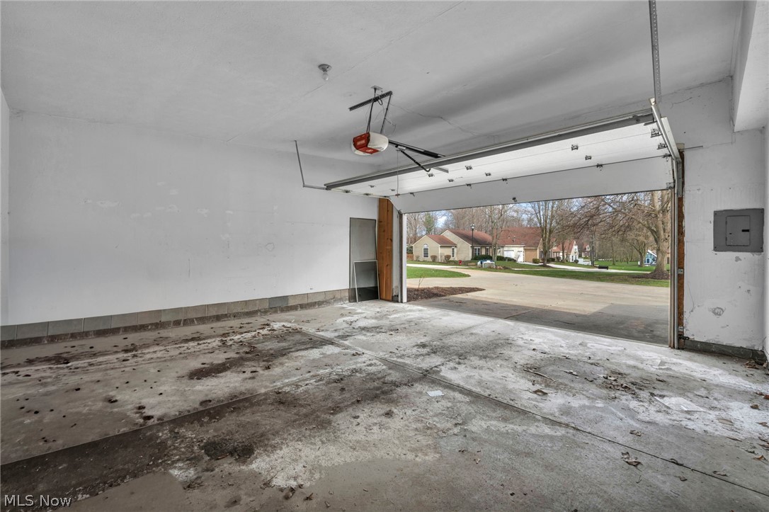 Pinetree Lane Condo - Residential