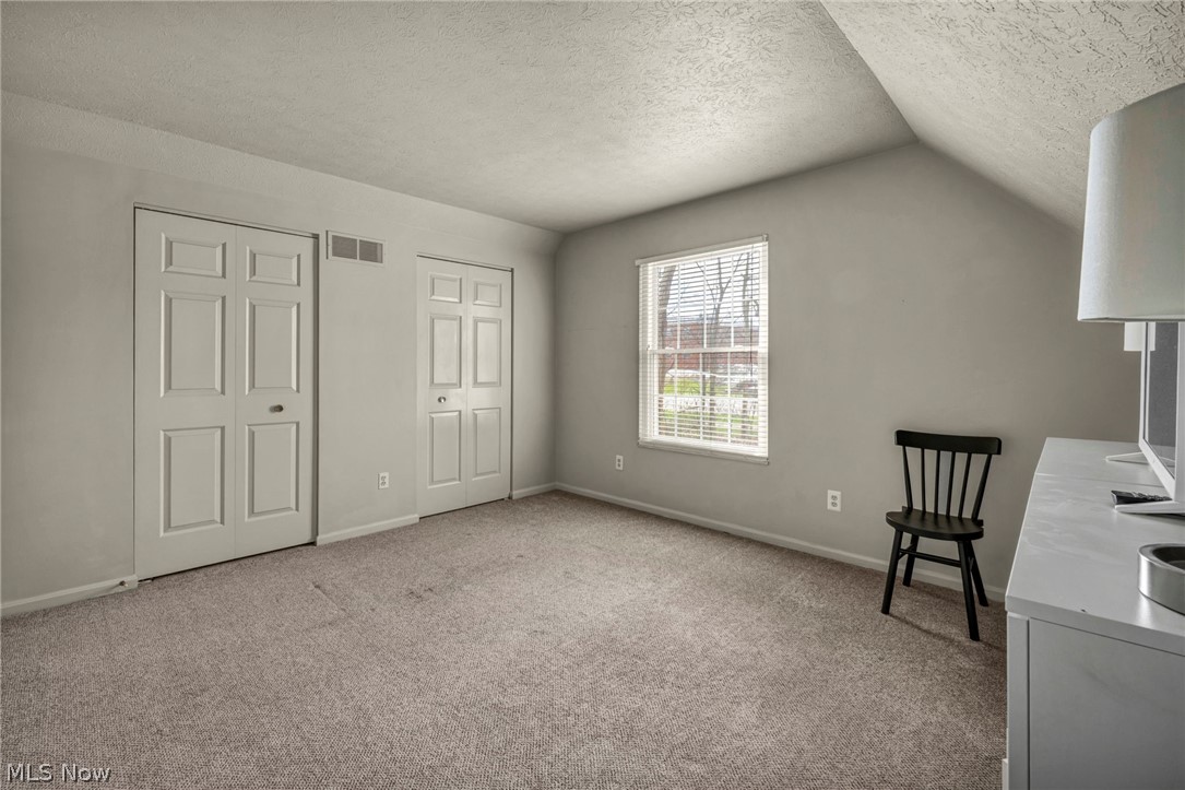 Pinetree Lane Condo - Residential