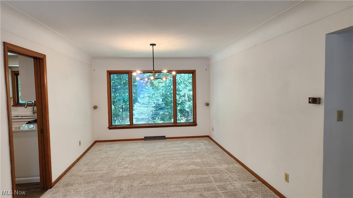8355 Dalepoint Road, Independence, Ohio image 11