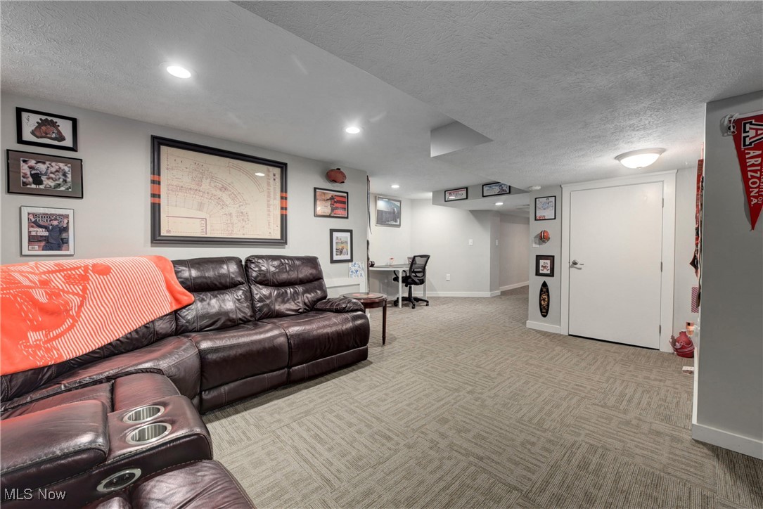 14931 Regency Drive, Strongsville, Ohio image 38