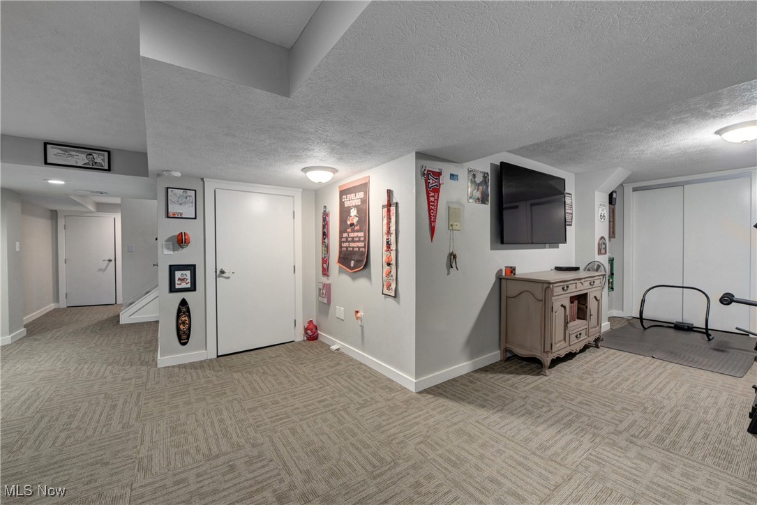 14931 Regency Drive, Strongsville, Ohio image 40
