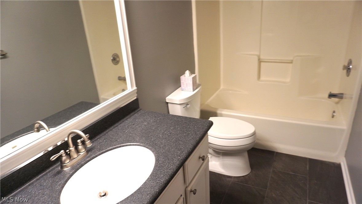 Orchard Grove Villas Condo Ph 03 - Residential