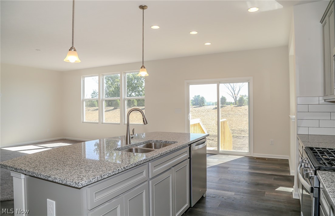 Highlands at Glenross - Residential