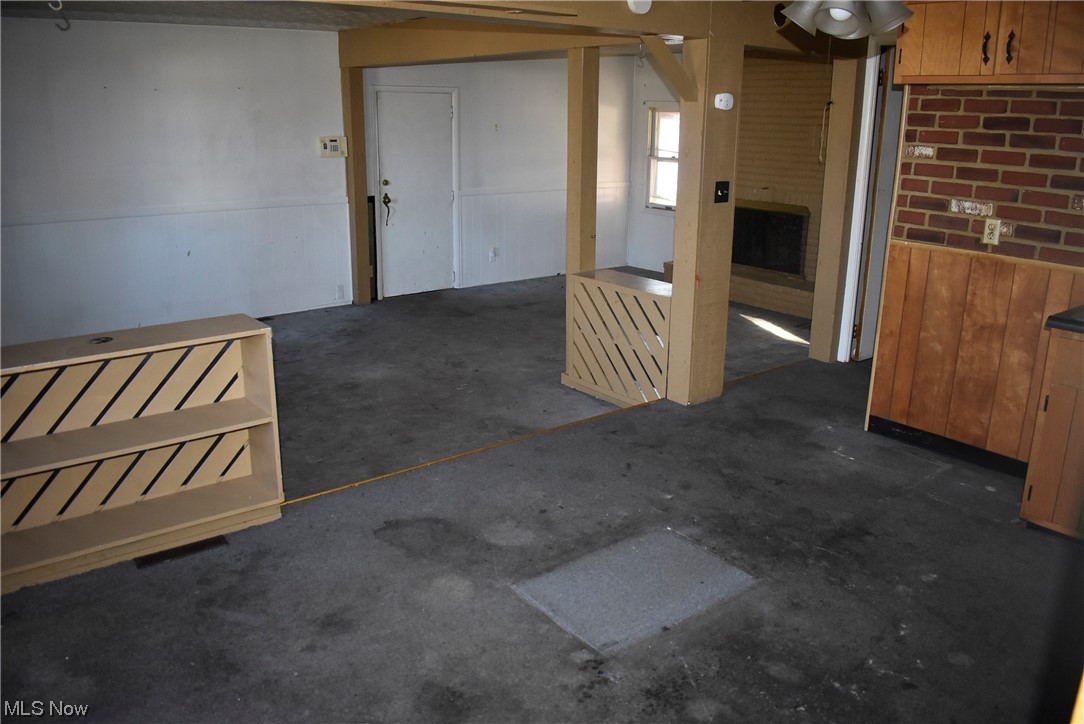 Crestwood - Residential