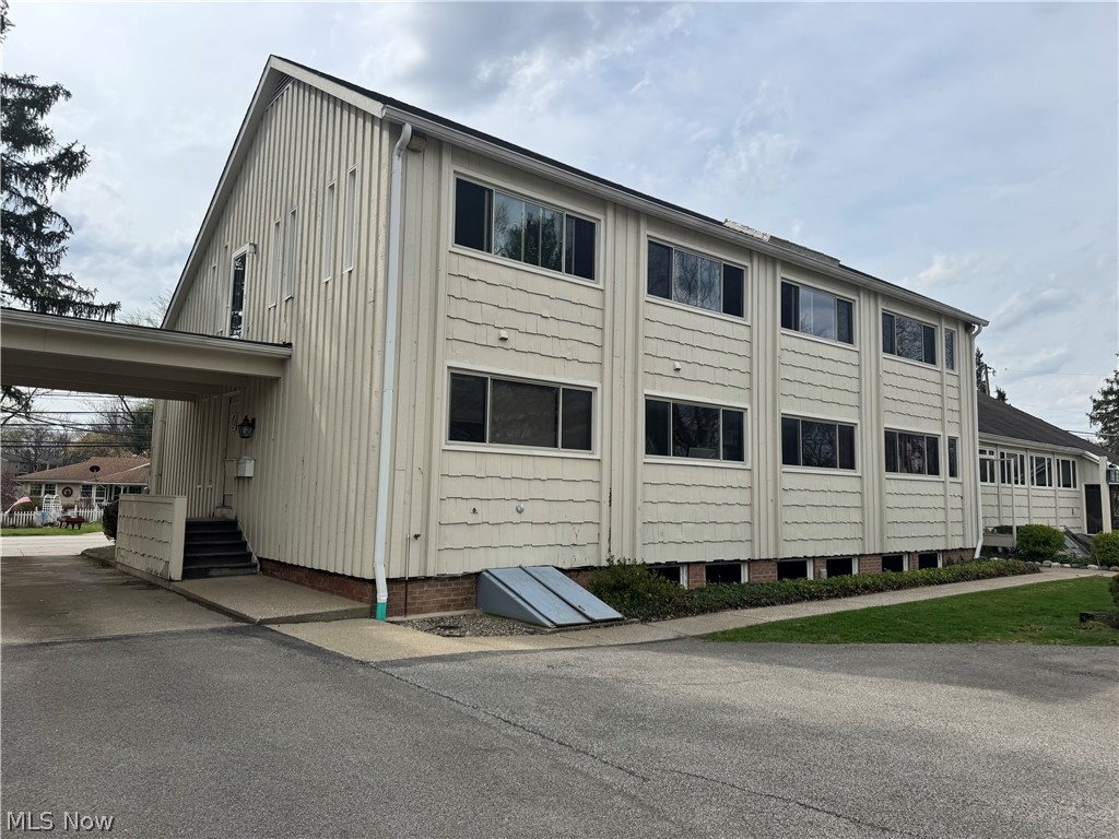 437 Lafayette Road 320