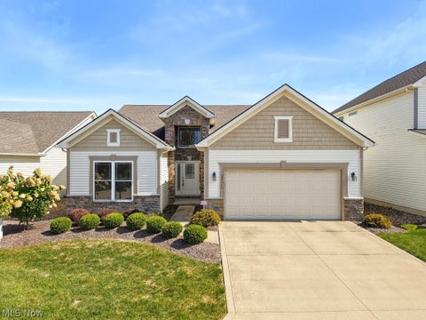 Homes For Sale - 22311 Oxbow Path<br/> Strongsville, OH 44149