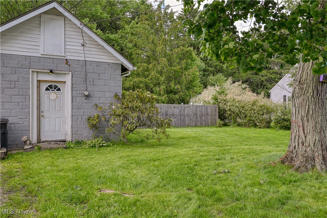2161 Savoy Avenue, Akron, Ohio image 23