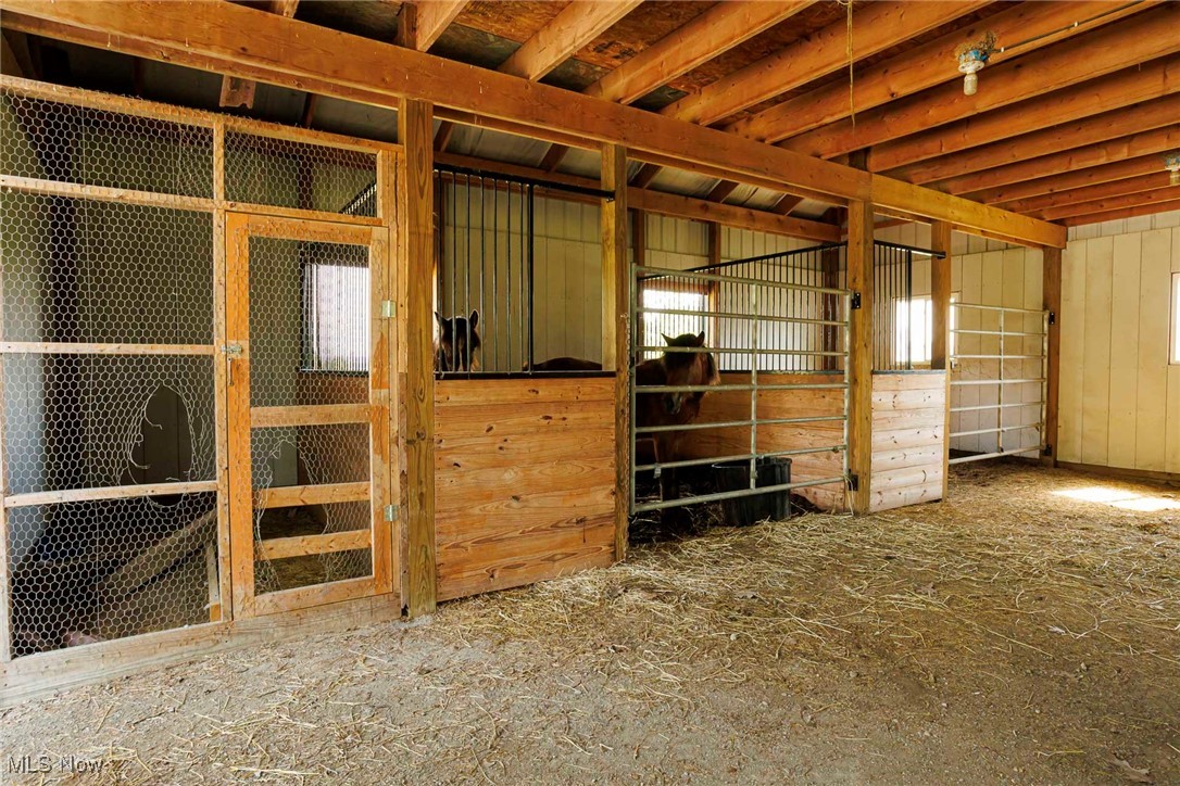 Dundee, Ohio 44624, United States, 4 Bedrooms Bedrooms, ,1 BathroomBathrooms,Residential,Active,187310