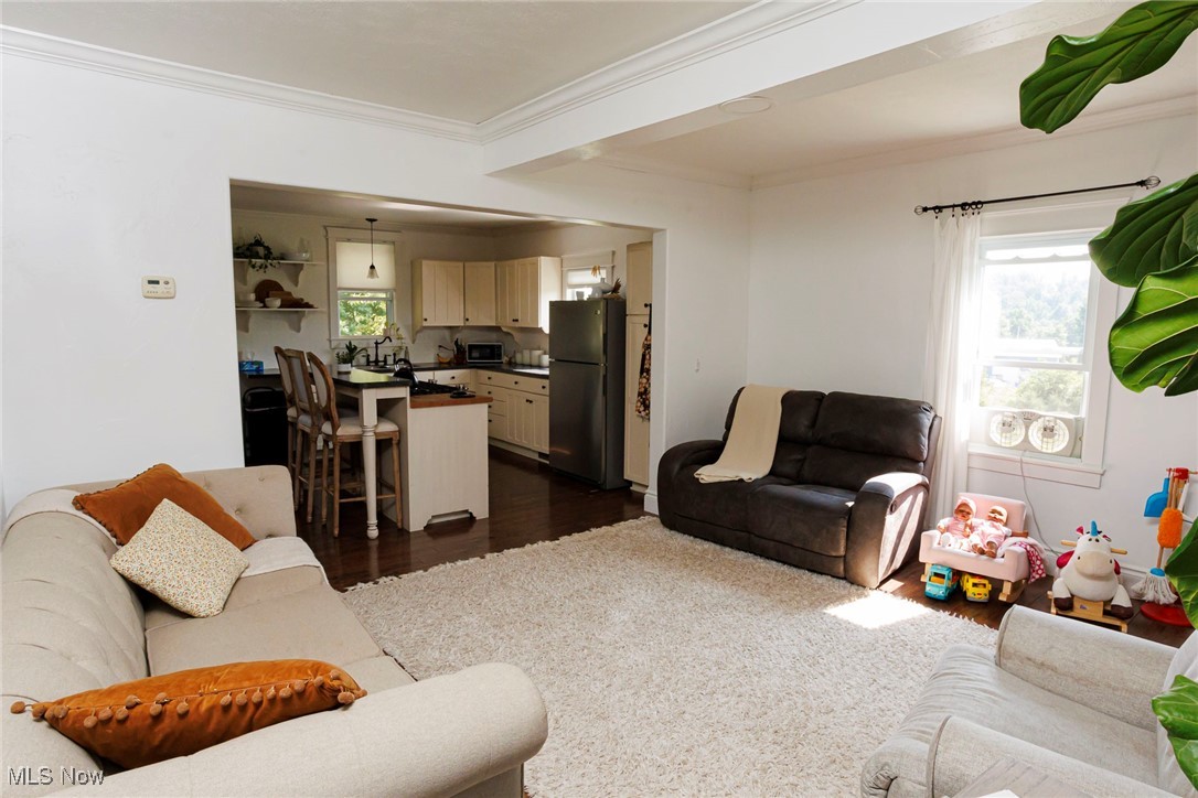 Dundee, Ohio 44624, United States, 4 Bedrooms Bedrooms, ,1 BathroomBathrooms,Residential,Active,187310