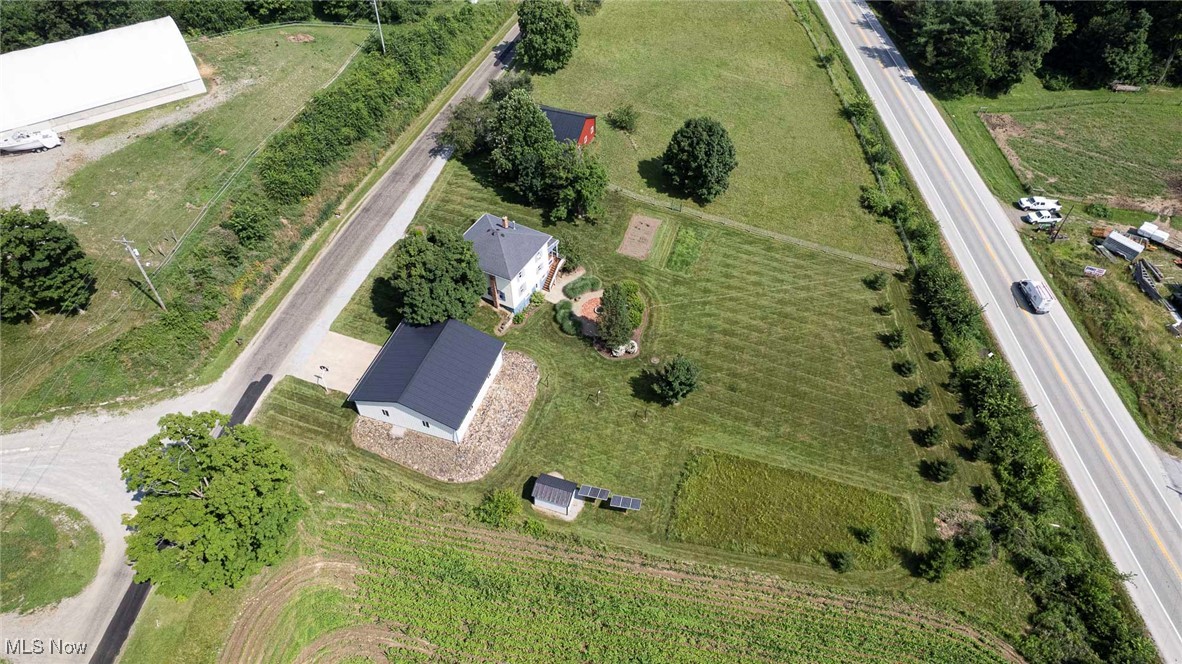 Dundee, Ohio 44624, United States, 4 Bedrooms Bedrooms, ,1 BathroomBathrooms,Residential,Active,187310