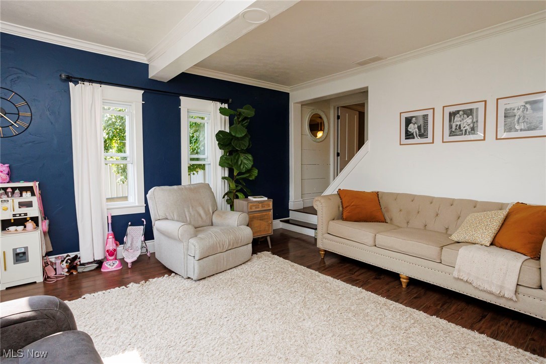 Dundee, Ohio 44624, United States, 4 Bedrooms Bedrooms, ,1 BathroomBathrooms,Residential,Active,187310