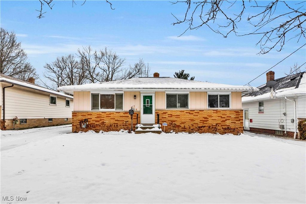 Photo of 14808 James Avenue, Maple Heights, OH 44137 (MLS # 5176720)