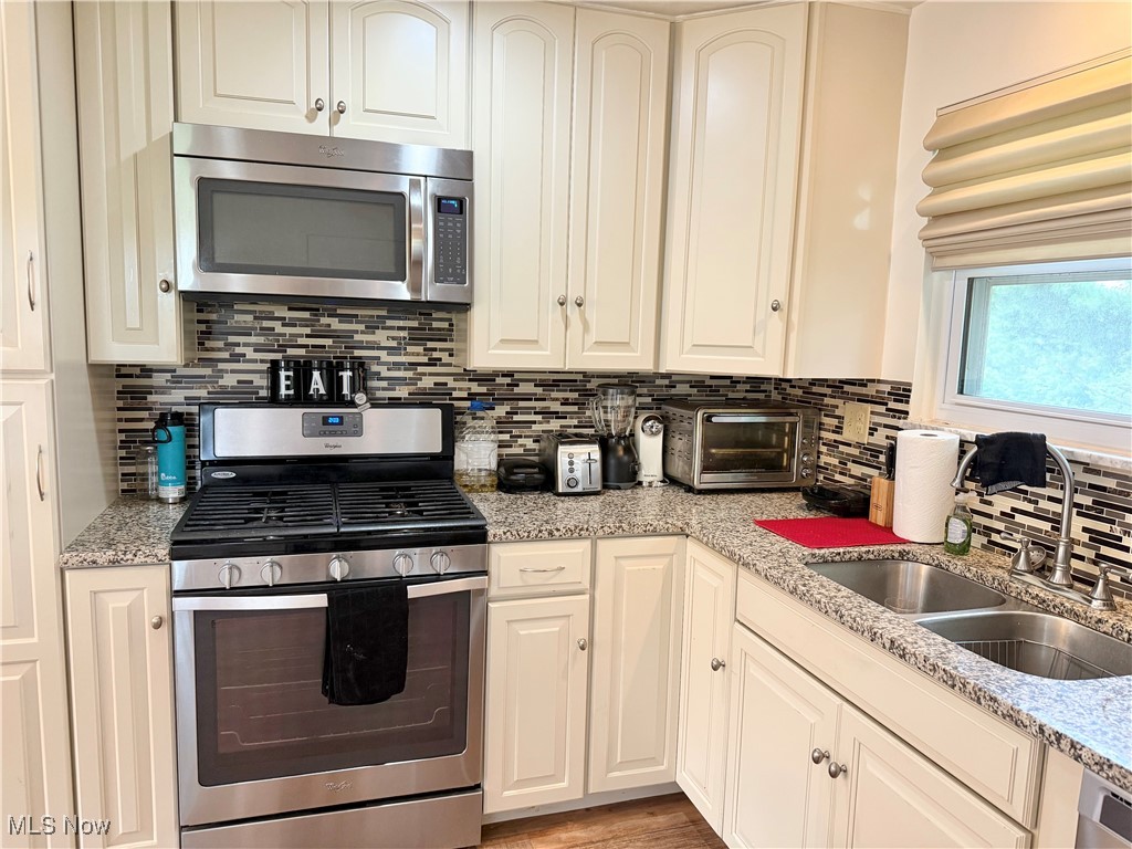 Beverly Hills Seventh Add - Residential