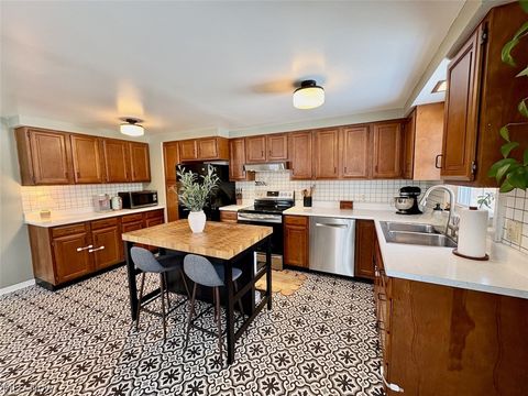 Tiny photo for 8331 Nowlen Street, Mentor, OH 44060 (MLS # 5187377)