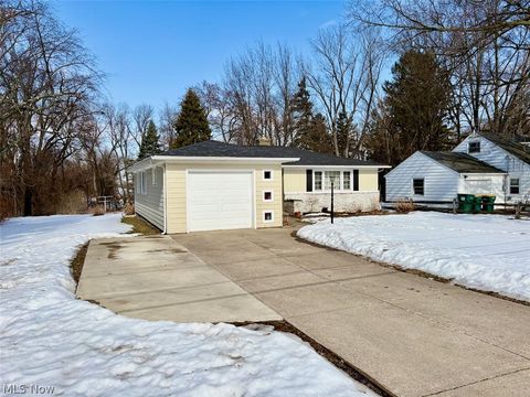 Tiny photo for 8331 Nowlen Street, Mentor, OH 44060 (MLS # 5187377)