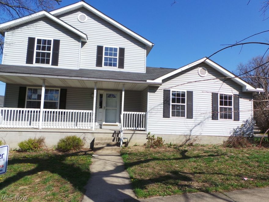 Three bedroom newer Colonial home w/Covered front porch-Rear deck. Two car attached garage with extra storage. Living room, Formal
dining room. Island bar with additional storage in kitchen. Basement workshop and family room. Property sold AS IS. Equal housing
opportunity. FHA insurable w/escrow per HUD appraisal.