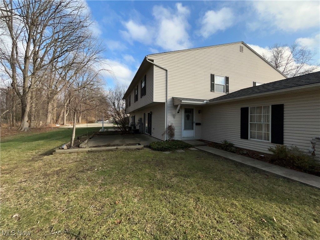 8053 Independence Drive #D, Mentor, Ohio image 3