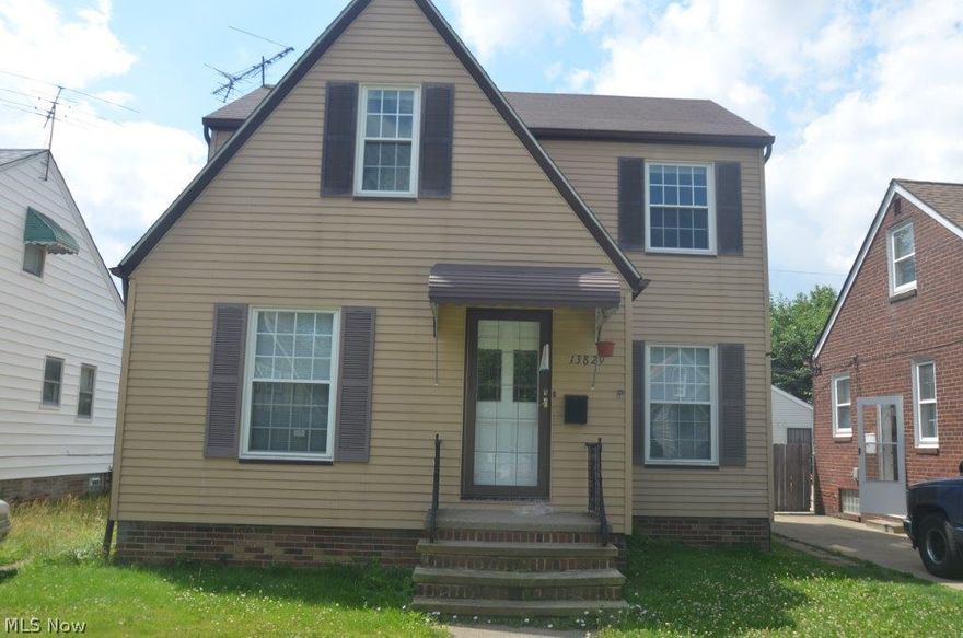 This is 2 bedroom 1.5 bath home with a detached garage.  There is a fireplace located in the living room.  There is a spacious fenced in backyard as well.  There is a bonus room and a half bath on the lower lever of the home.  This home is located minutes away from I77, shopping, restaurants, and local city bus routes. Property was built prior to 1978 and lead based paint potentially exists.  The property is uninhabitable AND/OR severely damaged with deteriorated paint surfaces that will not be treated by VA and which will need to be opened or removed. Prior to seller receipt and approval of the full title package from foreclosure, title to the property will be conveyed by a quit claim deed.