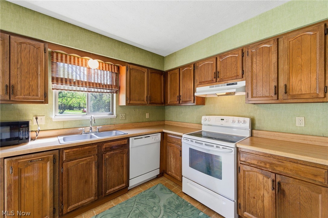 Richmond Place Condo - Residential