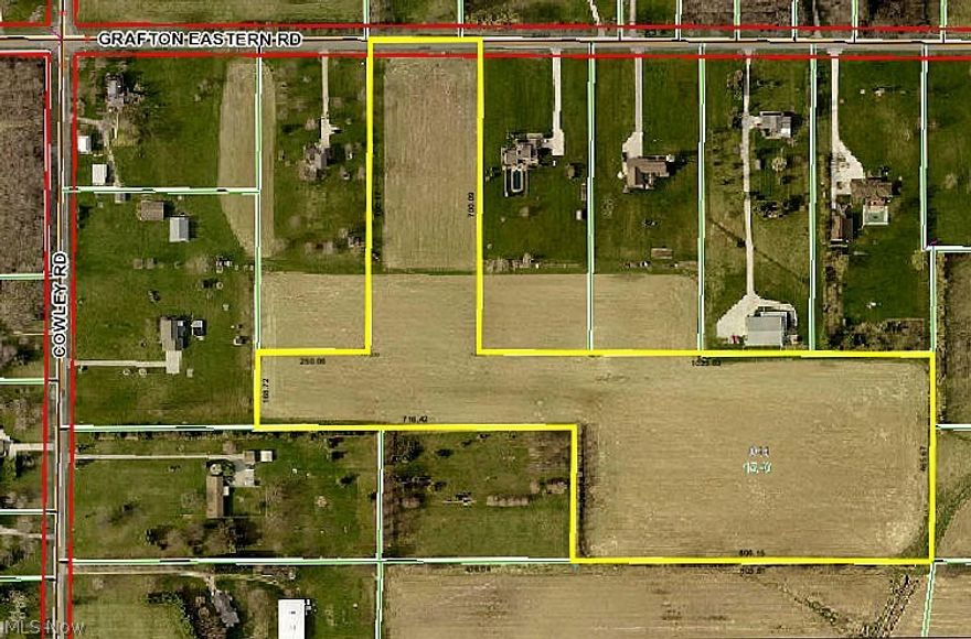 Bring your builder! 15.39 acres located in Midview School District. Rural water at the road. Perfect property for livestock!