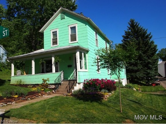 Very nice 3 bedroom home located on a corner lot. Large front porch and a delightful patio out back that offers lots of privacy (There is a small wood fired pizza oven on the patio). Interior has been upgraded and decorated including new kitchen countertops and a large bathroom. New energy efficient windows throughout most of the house, and the hardwood floors have been refinished. Attractive archways on the first floor between the rooms. The basement includes a separate room for a shop or a hobby space. Elem: Washington Elementary School Elem/Bus: Y JrHigh: Marietta Middle School School JrHigh/Bus: Y High: Marietta High School High/Bus: Y Fire: CIT Police: CTY PossFreeGas: N ;SQFT=Fin L1:1078, Fin L2:448, Fin Above:1526, Fin Total:1526, Unfin Bsmt:543, Unfin Above:543;PRKG= Off Street, On Street