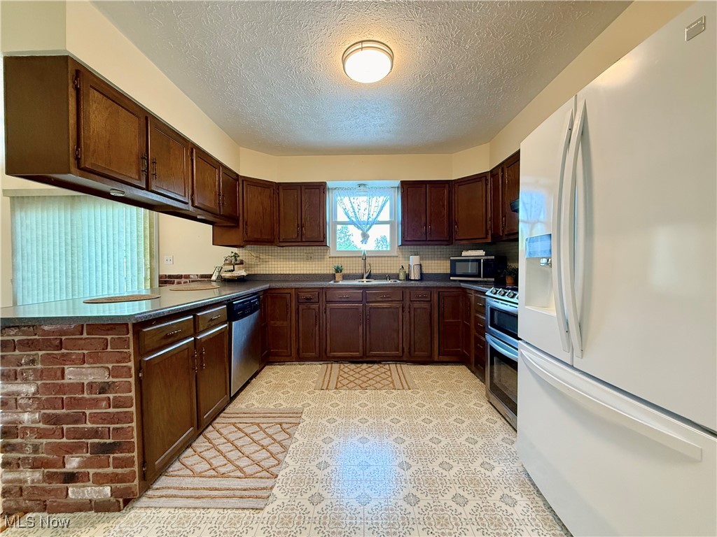407 Keller Lane, Williamstown, West Virginia image 11