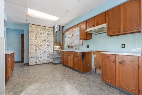 Tiny photo for 372 N Firestone Boulevard, Akron, OH 44301 (MLS # 5255401)
