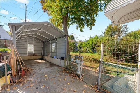 Tiny photo for 372 N Firestone Boulevard, Akron, OH 44301 (MLS # 5255401)