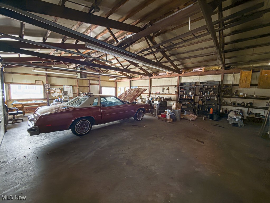 City/Canton - Commercial Sale