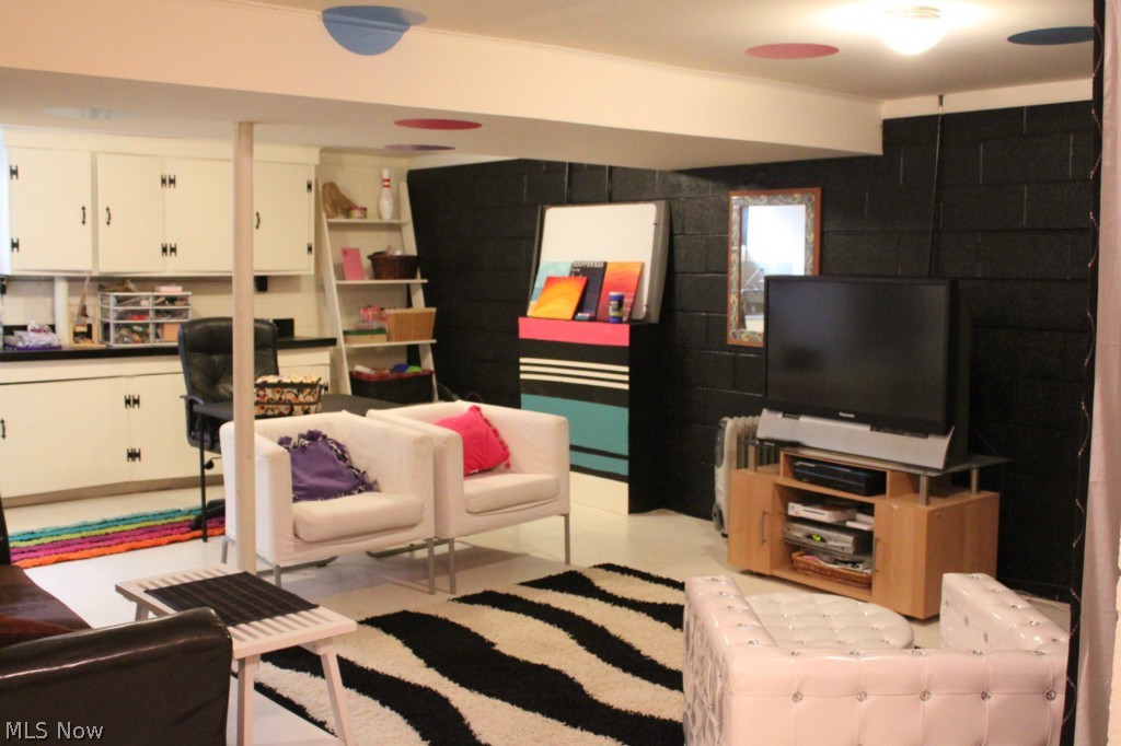 Orange 03 - Residential Lease