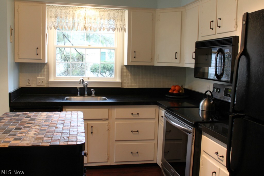 Orange 03 - Residential Lease