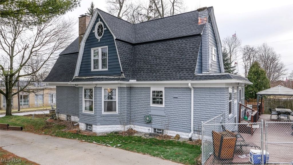 Photo of 10755 Main Street, Mantua, OH 44255 (MLS # 5178480)