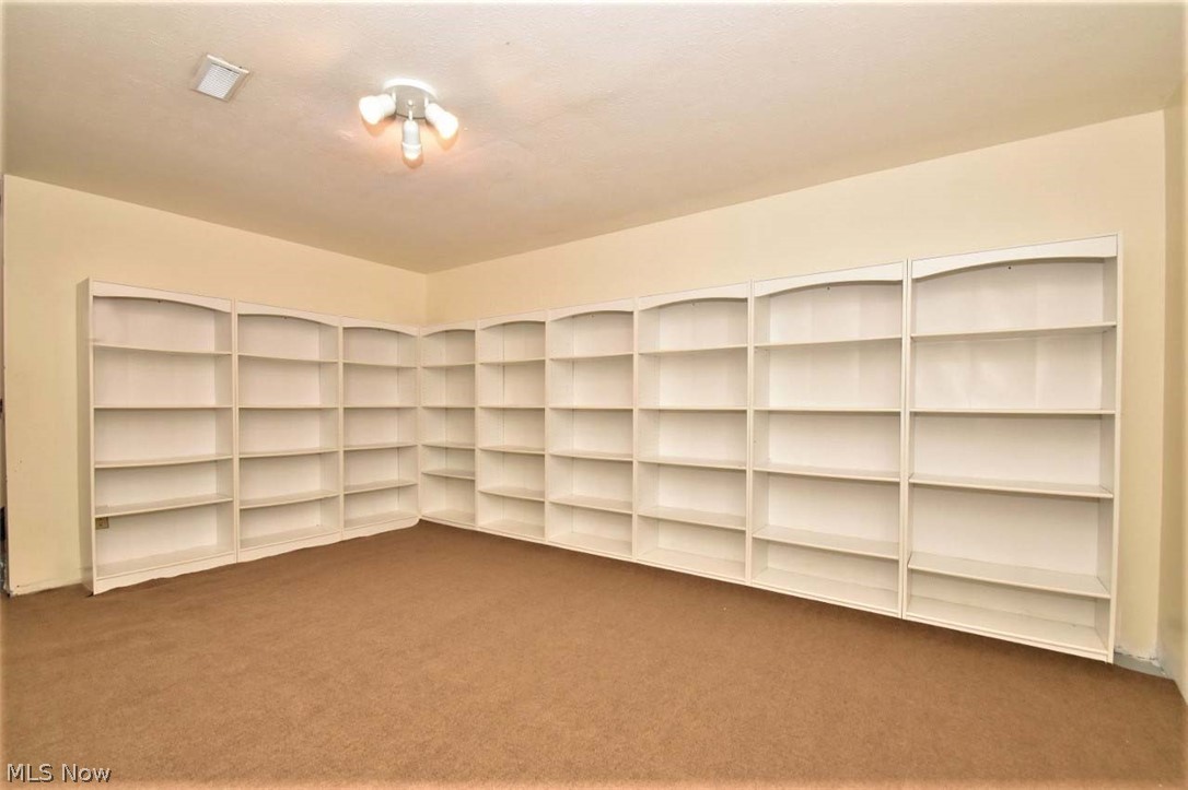 Hunt Club 04 - Residential