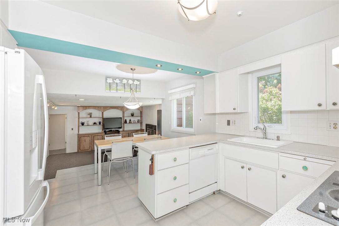 25216 Hazelmere Road, Beachwood, Ohio image 16