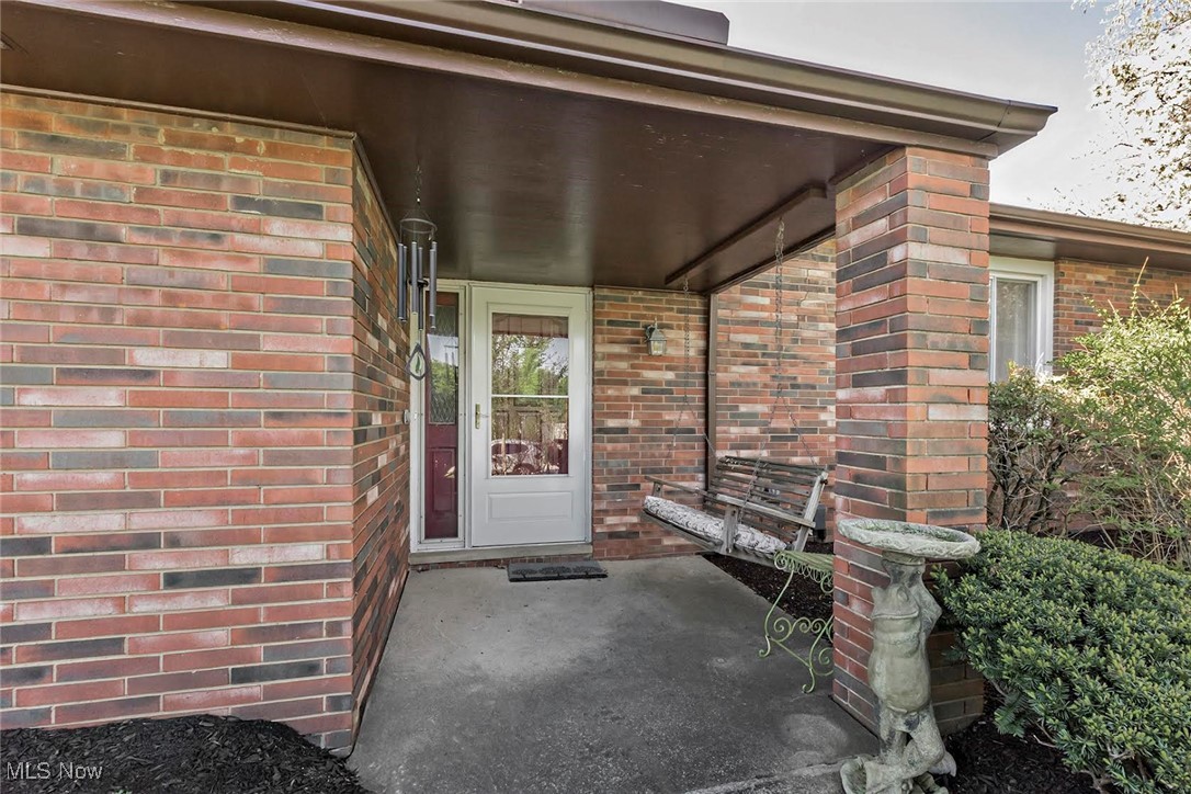 25216 Hazelmere Road, Beachwood, Ohio image 2