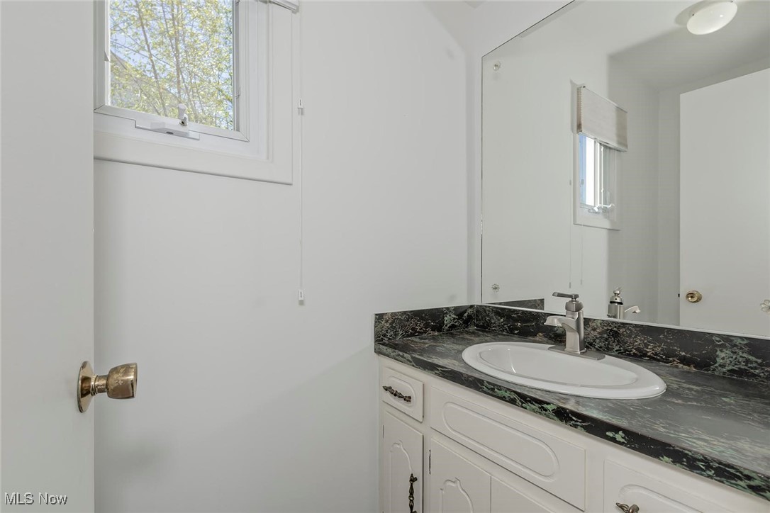 25216 Hazelmere Road, Beachwood, Ohio image 25