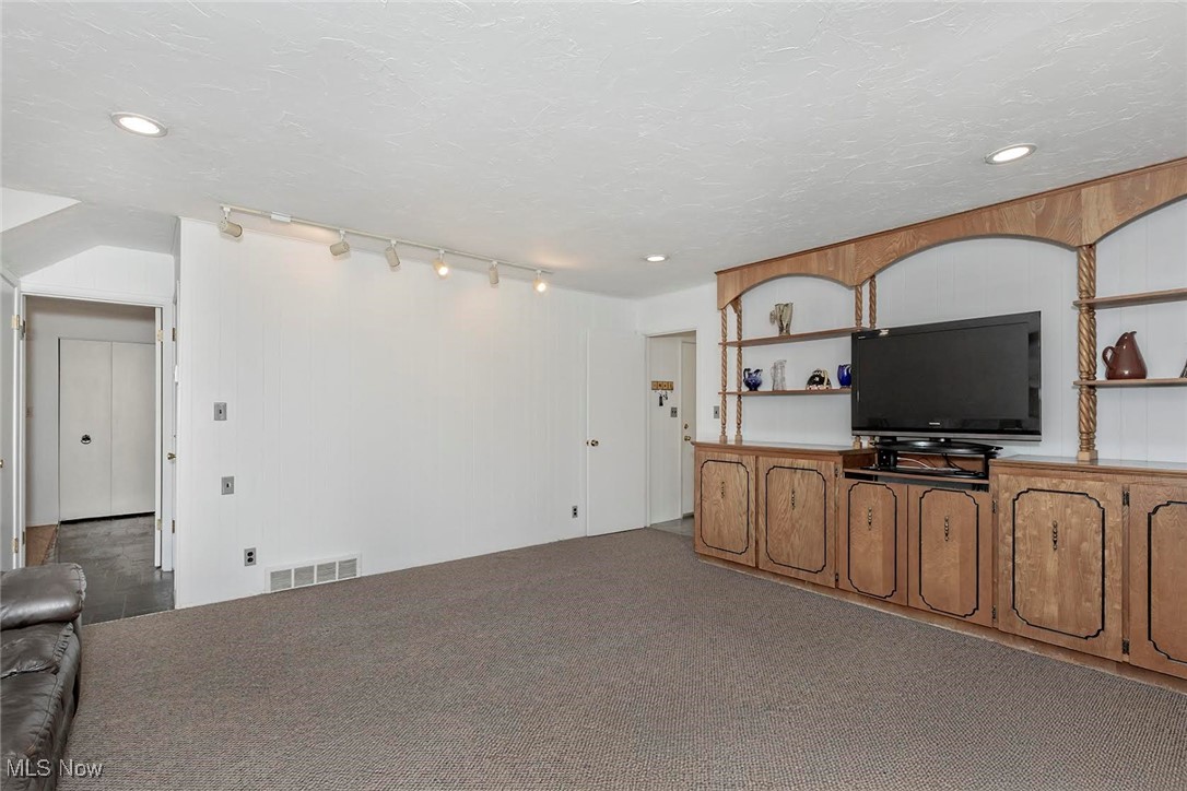25216 Hazelmere Road, Beachwood, Ohio image 23