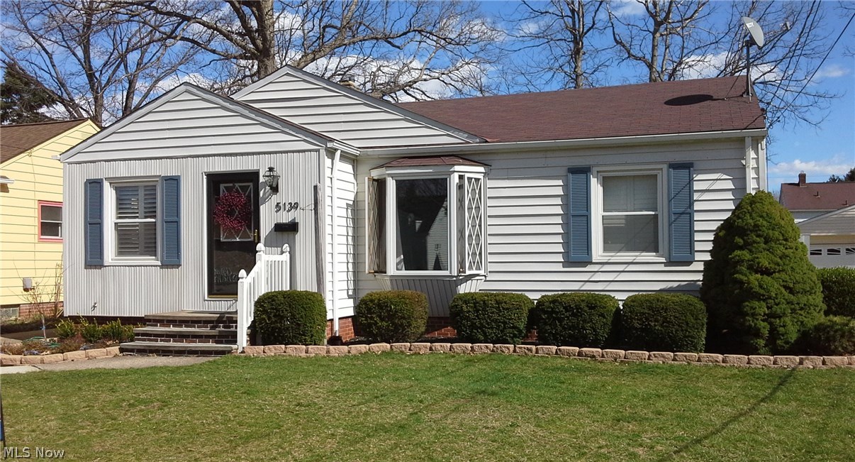 E Morans Tuxedo Farms - Residential