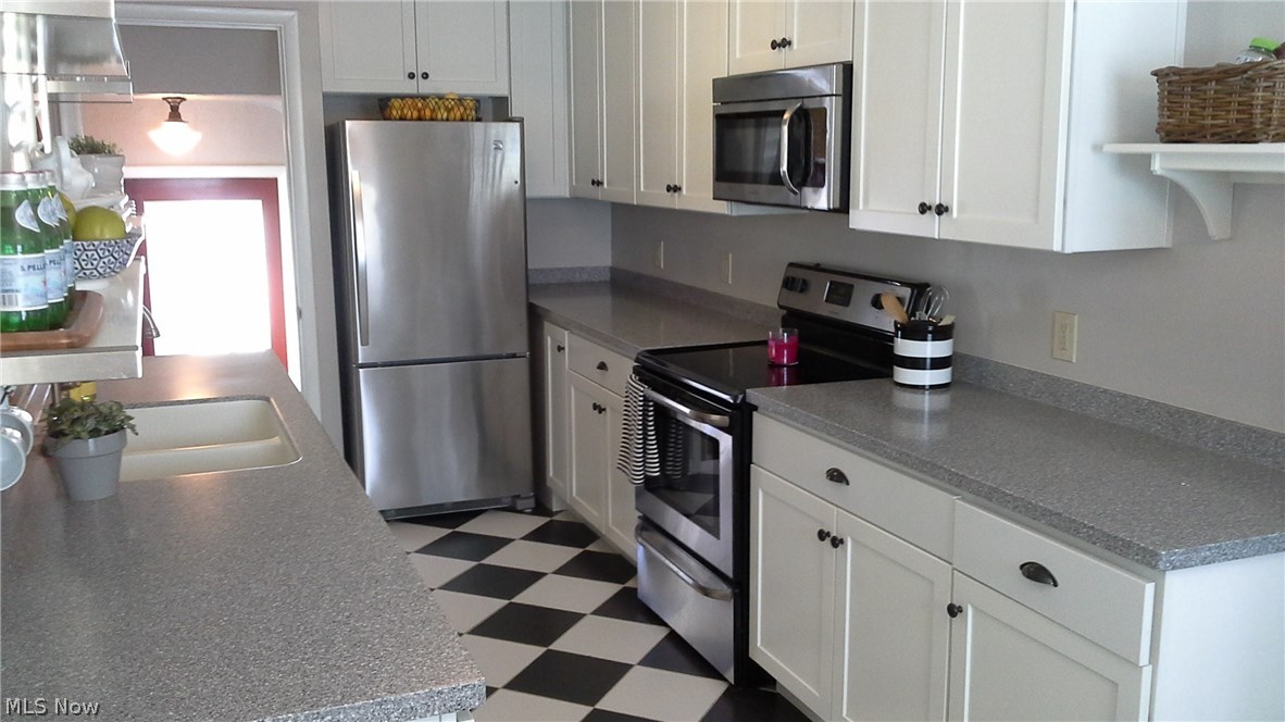 E Morans Tuxedo Farms - Residential