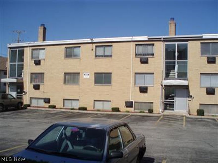 Brick building, 18 units, 19 parking spaces. 13 one bedroom, 5 two bedroomunits. Owned washer and dryer. on bus line. Close to grocery food stores. Stoves and refrigerators and true wall air condition units. Fully occupied units! Gross Rent $129,000.00/year. Call for information.