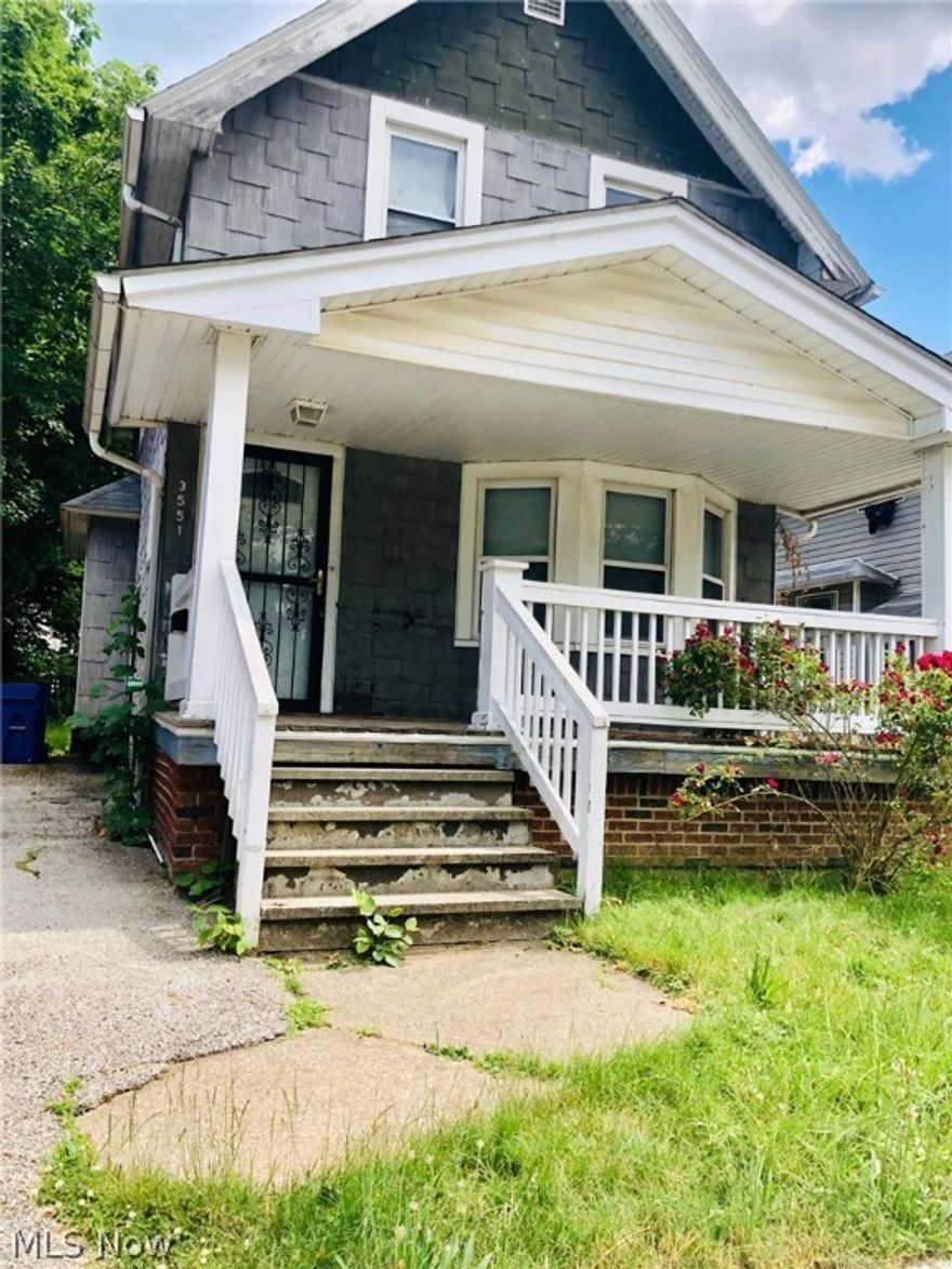 BECOME a REAL ESTATE INVESTOR OVERNIGHT! Immediate INCOME!!! Start your portfolio the easy way with hardly NO dirty work needed. PRICED TO SALE FAST!!! Seller made some updates to plumbing, electric, HVAC, updated kitchen and bath.  Seller will entertain all REASONABLE OFFERS!