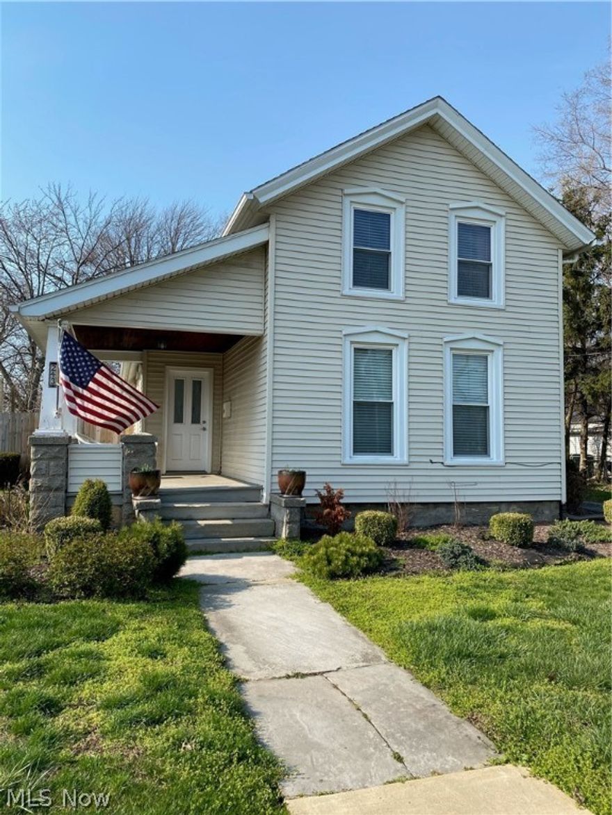 This gorgeous 2 Story Colonial with either 2 or 3 bedrooms located in the heart of Amherst is updated and turnkey! READY TO MOVE IN! Tons of updates! The kitchen is beautiful. The bathroom is beautiful. The entire house is beautiful. Must see to believe! Pictures and this write up will not do this home justice. Come see this home quickly! It will not last long. Master bedroom is on the first floor and the upstairs bedroom could be split into two. You have to walk through one room to the other. There is a deck and fenced in yard outside the dining area, perfect for entertaining or having pets in the city. Call today to tour your new home!