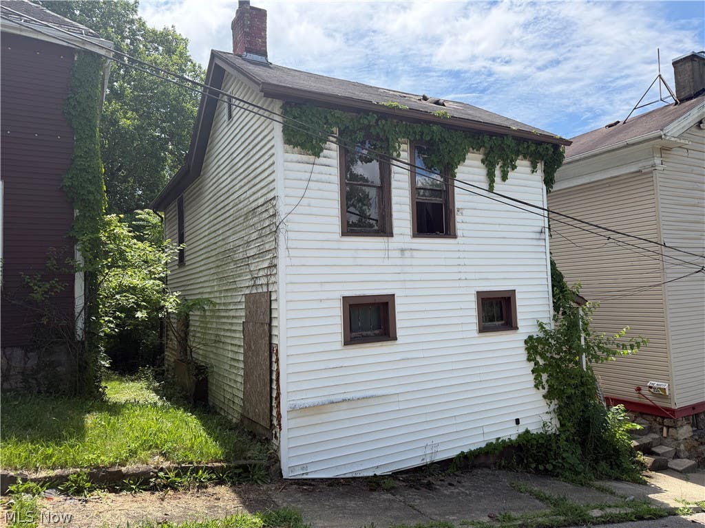 Photo of 918 Florence Street, East Liverpool, OH 43920 (MLS # 5218666)