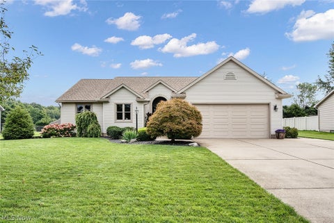 Homes For Sale - 3905 Meander Drive<br/> Mineral Ridge, OH 44440